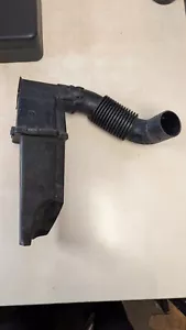 CITROEN CACTUS C4 AIR INTAKE DUCT RESONATOR HOUSING 9676794980 2014-2018 - Picture 1 of 4