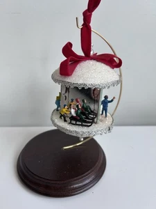 Vintage Handarbeit Winterszenen Diorama verspiegelt Schneeball Weihnachtsschmuck - Bild 1 von 3