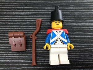 Lego Imperial Soldier Minifigures Fantasy Era/Pirate 6267/6259/6273/6251 - Picture 1 of 2