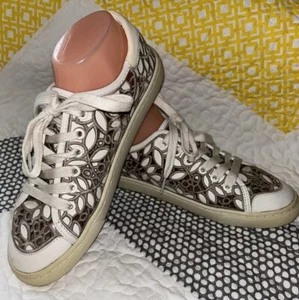 TORY BURCH Sz 9.5 Rhea Lace Filigree Ivory Taupe Floral Sneakers Womens Shoes - Picture 1 of 9