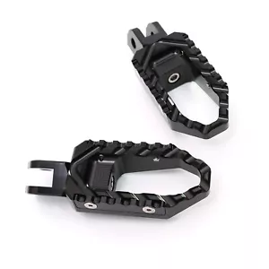CNC TOUR Front Foot Pegs Black For Z900 SE 17 18 19 20 21 22 23 - Foto 1 di 5