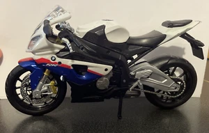 MAISTO 2011 2012 BMW S1000RR S1000 RR BIKE MOTORCYCLE 1/12 WHITE - Picture 1 of 10