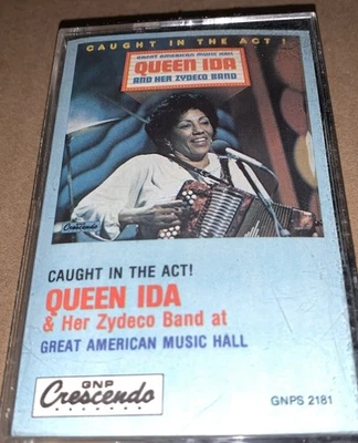 КАССЕТА: Queen Ida and Her Zydeco Band - Caught In The Act! - Изображение 1 из 2