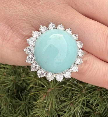 Anillo vintage hecho a mano de oro blanco GIA grande redondo turquesa con halo de diamantes de 3,50 ctw Foto 1 de 4