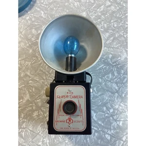 Vintage 1960's Official Girl Scout Camera For Brownie Scouts - 620 Film Untested - Picture 1 of 6