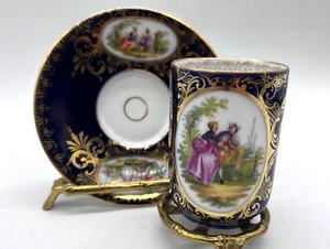 Antik Richard Klemm RK Dresden Demitasse Hof Szene & Tasse Untertasse Gedeck Chip - Bild 1 von 10