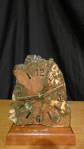Orologio in rame nativo fatto a mano - rame artigianale, basalto, chyrsocola, quarzo - Foto 1 di 4