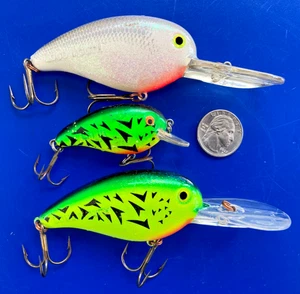 LOTE DE COLECCIÓN 3 SEÑUELOS DE PESCA MANNS DEEP CRANKBAITS HOMBRE BUZOS LOUDMOUTH II FIRETIGER - Imagen 1 de 8