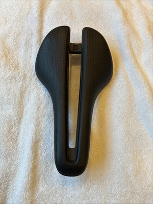 Bontrager Aeolus Elite Bike Saddle 250mm x 145mm - Image 1 of 4