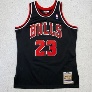 Michael Jordan #23 Chicago Bulls Mitchell & Ness 1997-1998 Size 44(L) NBA Jersey - Picture 1 of 11