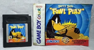 Daffy Duck Fowl Play Game Boy autentico con manuale - testato - Foto 1 di 4
