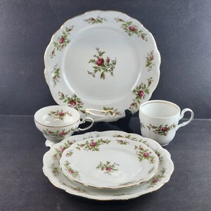 Johann Haviland Moss Rose China Variations Roses Rim & Center Gold Trim Bavaria - Picture 1 of 29