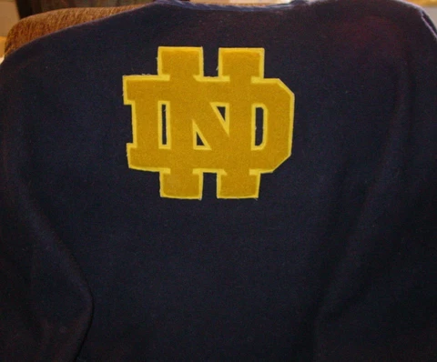 VINTAGE NOTRE DAME CHENILLE WOOL BLANKET / PONCHO-LOGO 11" X 10 1/2" - 72" X 58" Cover