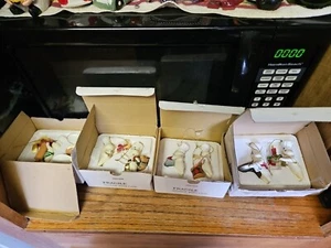 8 Pillsbury Doughboy Danbury Mint Glitter Christmas Ornaments in Box - Picture 1 of 14