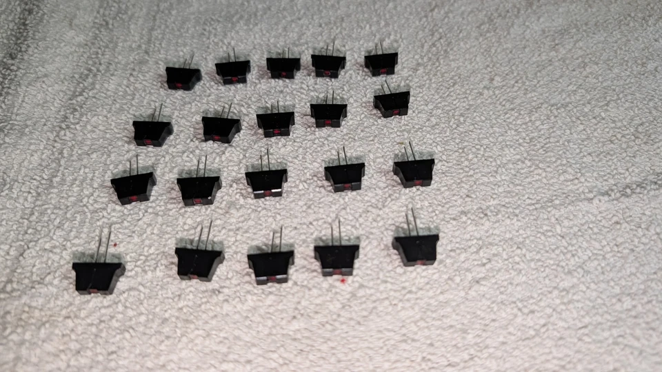 Perillas deslizantes ADC SS100SL con LED rojo Foto 1 de 4