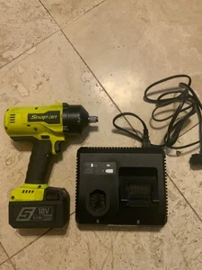 Snap On Hi Viz 1/2” Dr 18 V MonsterLithium Cordless Impact Battery  CT9050 - Picture 1 of 4