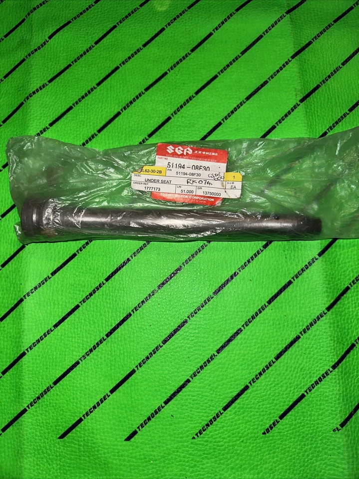 Horquilla delantera debajo del asiento Suzuki OEM Nos GSX 600 F Katana 1998-2006 51194-08f30 Foto 1 de 1
