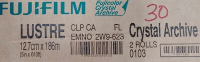 Papel fotográfico de archivo de cristal FujiFilm Fujicolor 12,7 cm X 186 m 5" X 610' Lustre FUJI Foto 1 de 4