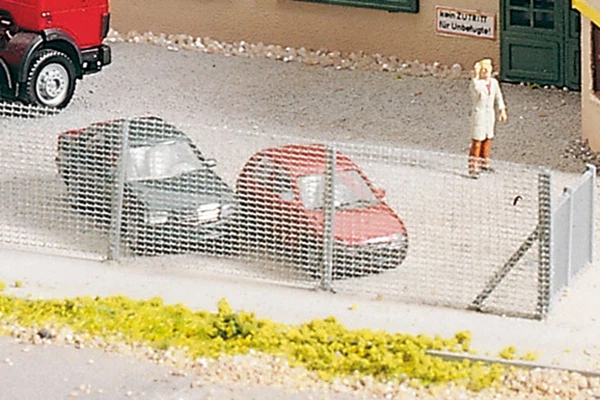 Piko 61133 HO Scale Concrete Plant Fence Kit - Image 1 of 1