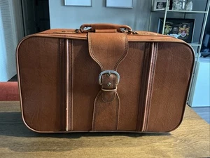 Sears Vintage Leather Travel Luggage Suitcase Model 9013 NICE - Picture 1 of 24