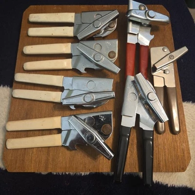  7 abrelatas/botellas manuales SWING AWAY de colección hechos en EE. UU. GC  Foto 1 de 4