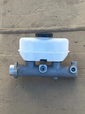 Cilindro maestro de freno para Ford E250 E350 F350 F250 1994-1996 Foto 1 de 4