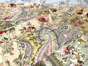 2 Leinen Quelle Patchwork gesteppte Standard Kissenbezüge Blumen Paisley Raffbänder sehr guter Zustand - Bild 1 von 16