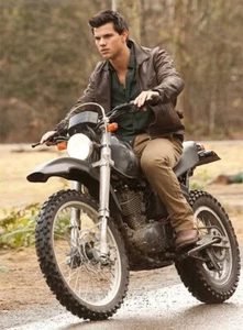 TAYLOR LAUTNER THE TWILIGHT SAGA BRAUNE LAMBKSIN BIKER LEDERJACKE FÜR HERREN - Bild 1 von 11