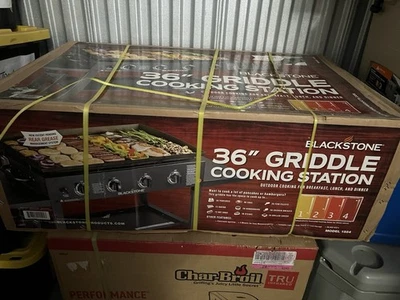 BRAND NEW Blackstone 4 Burner 36'' Gas Griddle - Classic Black (1554) - Image 1 of 3