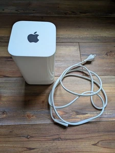 Apple Airport Extreme Model A1521 Base Station Wireless Router 6th Gen. EUC - Picture 1 of 9