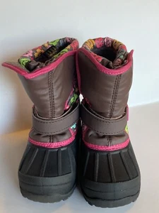 Botas de nieve Athletic Toodler para niña talla 7 - Imagen 1 de 3