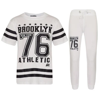 A2Z 4 KIDS® Kinder Jungen Designer Brooklyn 76 weißes T-Shirt Oberteil Hose Trainingsanzug Set 5-13 Jahre