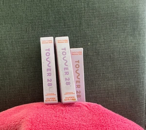 Tower 28 Beauty GoGo Cooling Shimmer Eyeshadow Stick choose color full size - Picture 1 of 1