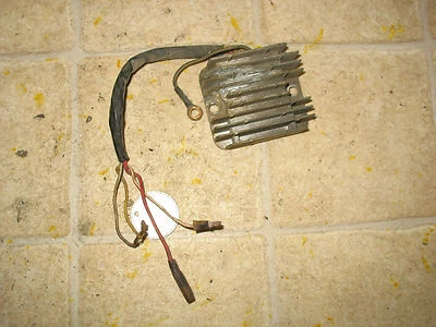 RECTIFICADOR REGULADOR VOLTAJE 81 SUZUKI GS1000 GS 1000 Foto 1 de 4