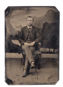 1870s Man Nice Shoes Watch Chain Painted Backdrop 1/6 Tintype Gay Interest - Picture 1 of 5
