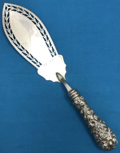 Sterling Handle REPOUSSE PIE / CAKE SERVER Charles William Fletcher Sheffield UK - Picture 1 of 12