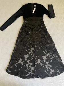 Women Dress - Picture 1 of 10