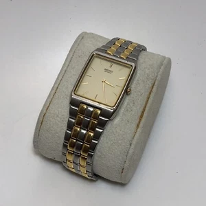 Seiko V700-5019 Analog Quartz Watch - Picture 1 of 9