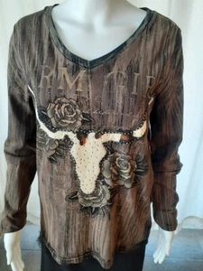 Farm Girl Sz M - Decorated V-Neck L/S 100% Cotton Shirt - Width 19" L26 S27" - Picture 1 of 21