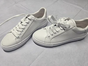 Women's Calvin Klien White Sneakers Size 7 - Picture 1 of 5