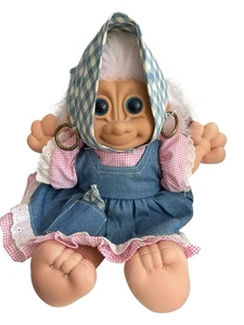 Vintage Russ Troll Puppe Kidz Berrie 12" DAISY rosa Gingham kariert & Jeanskleid - Bild 1 von 9
