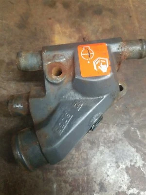 OMC COBRA  3.8, 4.3, 5.0, 5.7 L THERMOSTAT HOUSING # 914009/ with thermostat  - Image 1 of 3