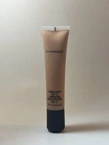 MAC STUDIO SCULPT LSF 15 FOUNDATION NW40 VOLLE GRÖSSE 1,3 OZ NEU OHNE KARTON - Bild 1 von 2