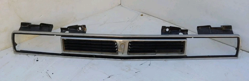 Pontiac 6000 1987 parrilla panel envolvente OEM Foto 1 de 4