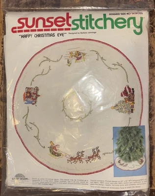 Sunset Stitchery FELIZ NAVIDAD VÍSPERA 2175 40” Árbol Falda o Mantel Nuevo de Lote Antiguo Foto 1 de 4