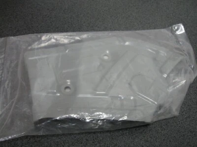 NEW GENUINE KIA RIGHT MOUNT BRACKET FOR 15-18 SEDONA (PN 66328-A9000) Foto 1 de 3