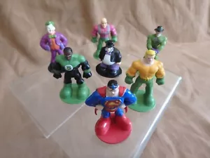DC Super Friends My Busy Book Ersatz Mini Figuren Superman Joker Aqua Man + - Bild 1 von 7