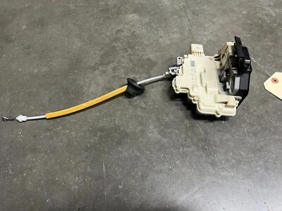 Actuador de bloqueo de puerta de pasajero delantero derecho Audi A3 2009 2010 2011 2012 OEM 9532 Foto 1 de 4