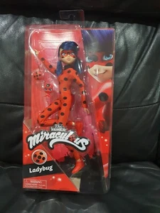 Muñeca de moda milagrosa Ladybug TOTALMENTE NUEVA SIN ABRIR - Imagen 1 de 1