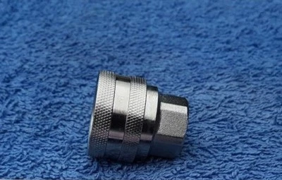 R & M SUTTNER ACOPLAMIENTOS HEMBRA DE ALTA PRESIÓN LIBERACIÓN RÁPIDA 250 BAR 3 JUNTAS TÓRICAS LAVADO A REACCIÓN